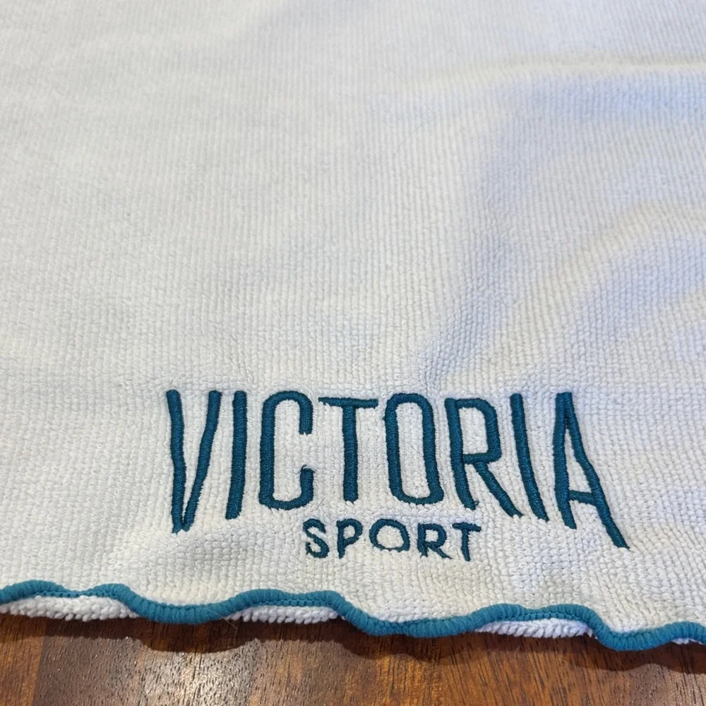 Victorias Secret Victoria Sport White and Blue workout sweat cloth